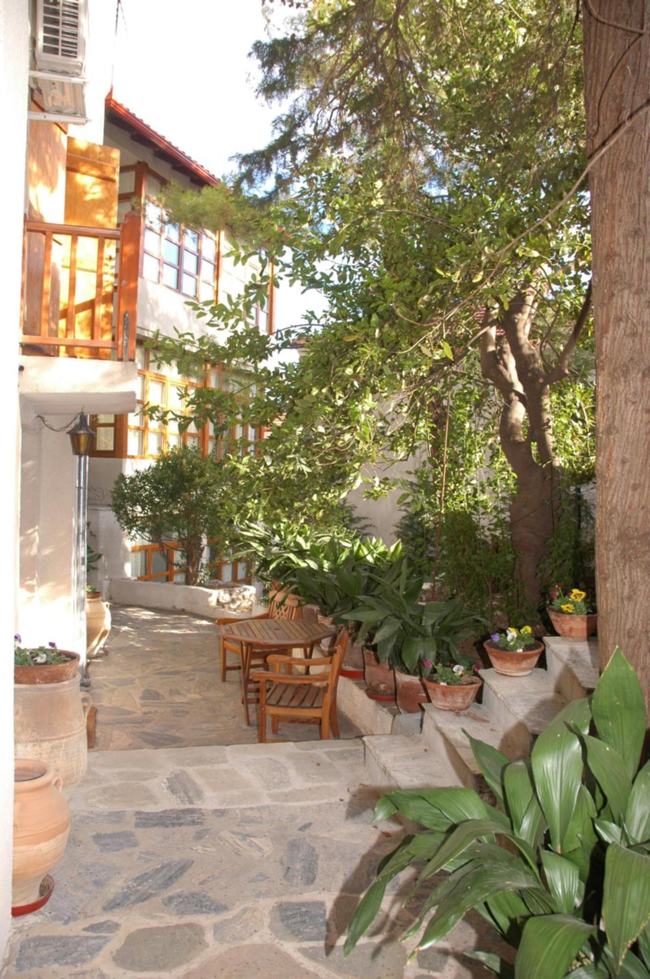Guesthouse Papanikolaou Litóchoron Esterno foto