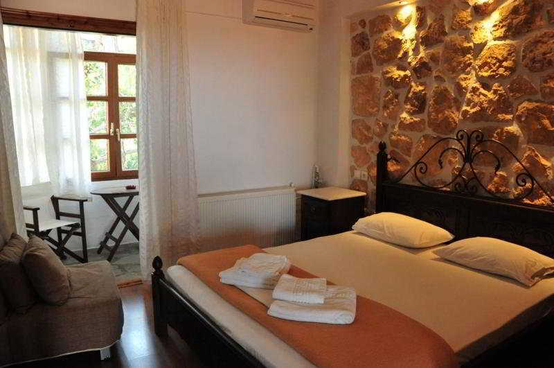 Guesthouse Papanikolaou Litóchoron Esterno foto